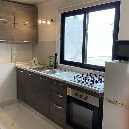 Whitestar בית הארחה 3*