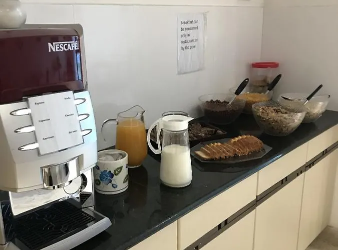 Whitestar Guest house Salina